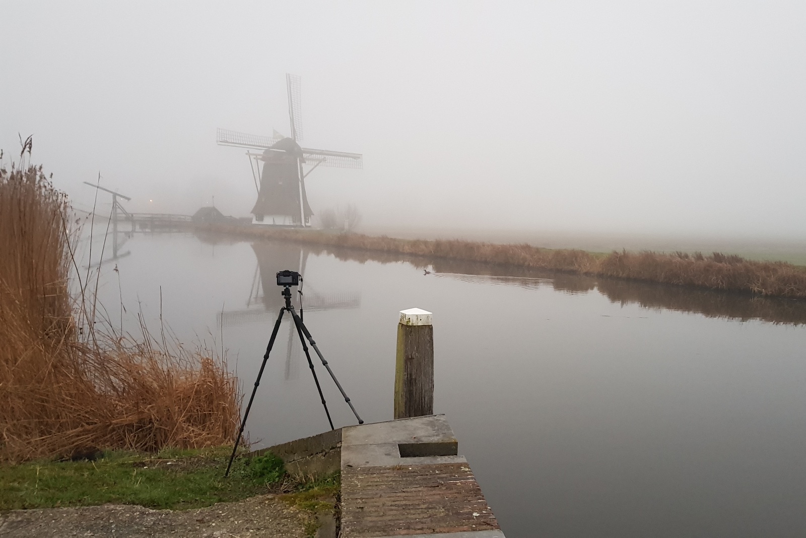 hoog-en-groenland-muur-sluis